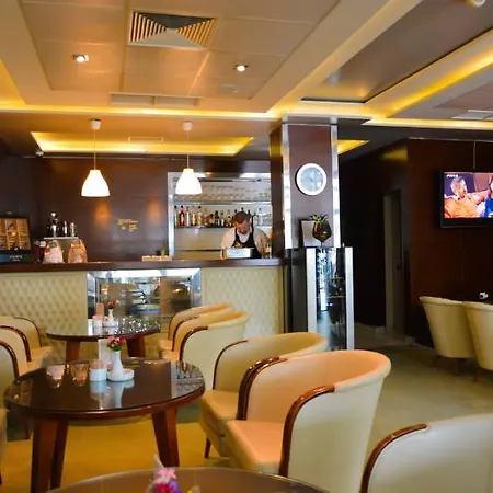 Hotel Atina