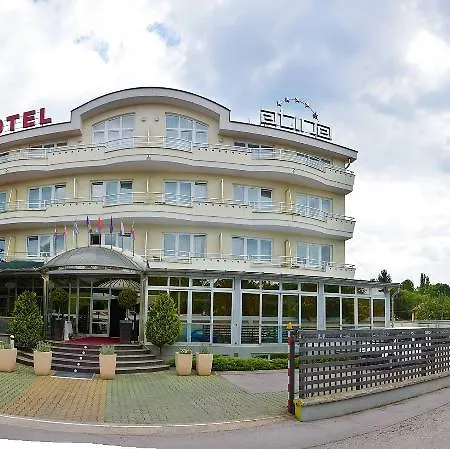 Hotel Atina 4*