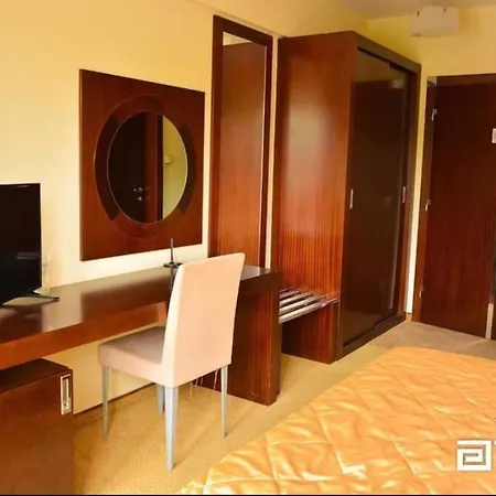 Atina Hotel